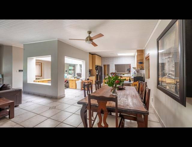 5 BEDROOM HOUSE FOR SALE IN SONSTRAAL